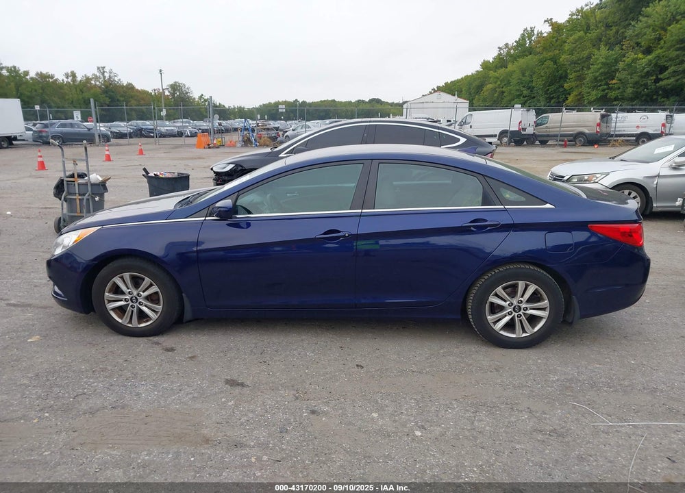 2013 HYUNDAI SONATA VIN: 5NPEB4AC0DH679650