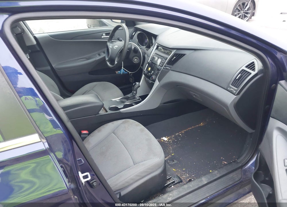 2013 HYUNDAI SONATA VIN: 5NPEB4AC0DH679650