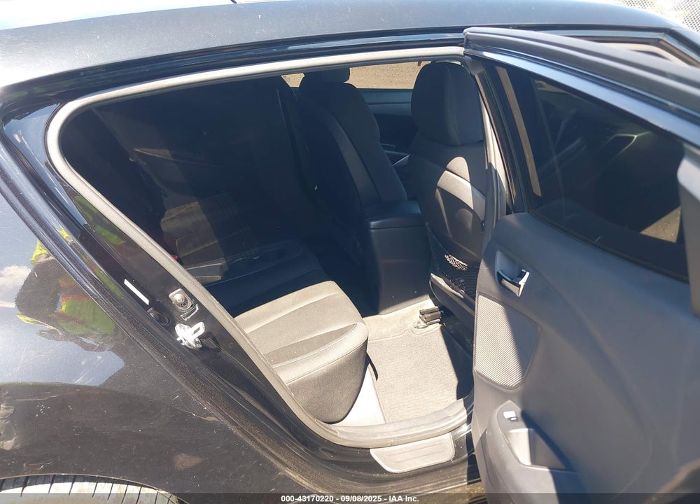 2013 HYUNDAI VELOSTER VIN: KMHTC6AD1DU131151
