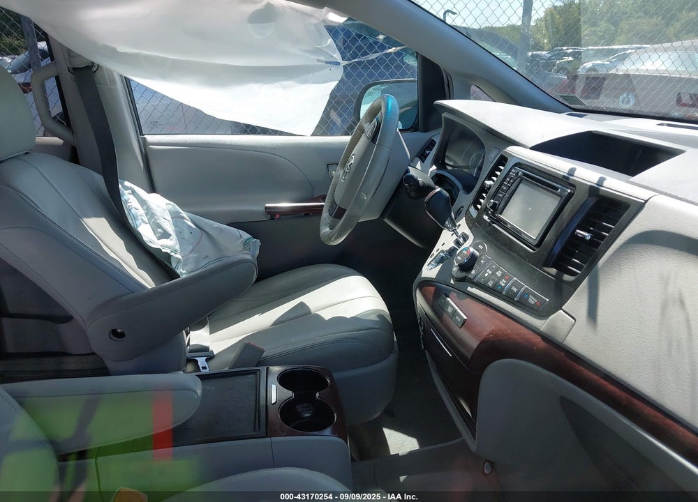 2014 TOYOTA SIENNA XLE 7 PASSENGER VIN: 5TDDK3DC5ES076299