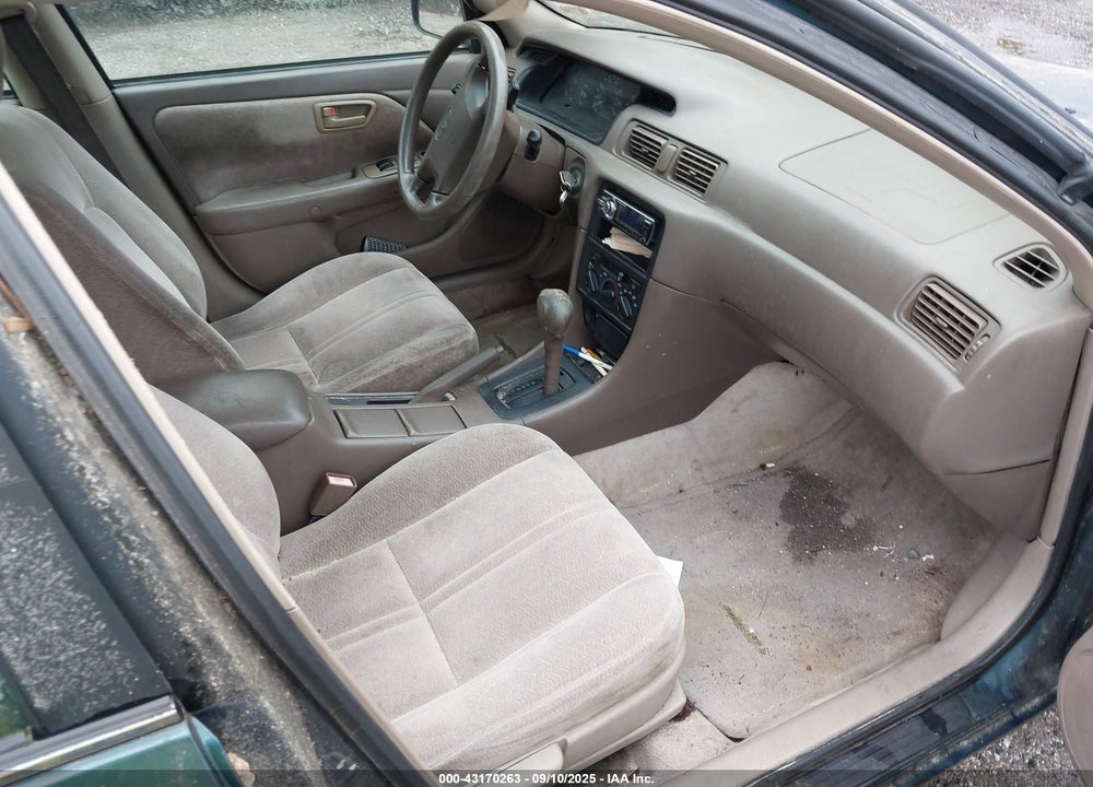 1997 TOYOTA CAMRY LE VIN: 4T1BG22K0VU127941