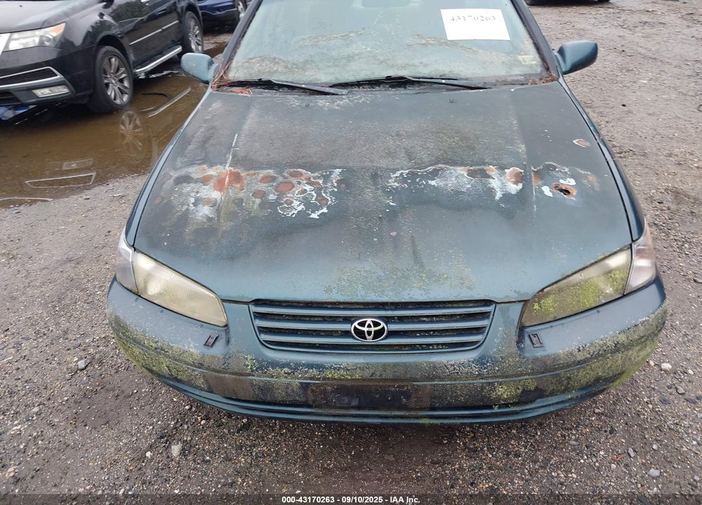 1997 TOYOTA CAMRY LE VIN: 4T1BG22K0VU127941