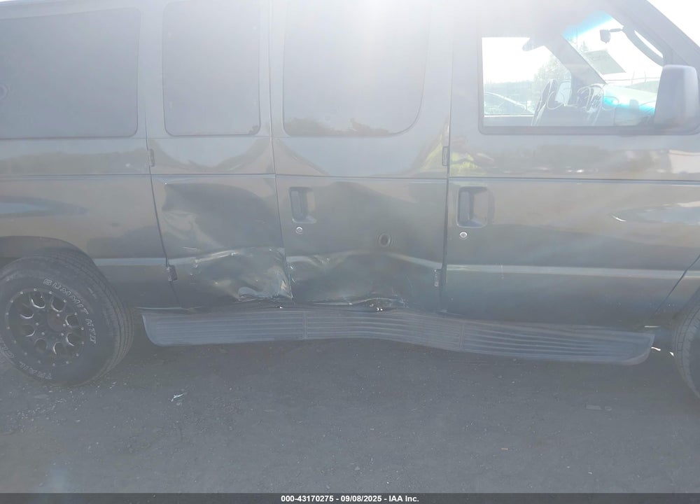 2004 FORD E-350 SUPER DUTY VIN: 1FBNE31L44HA85230