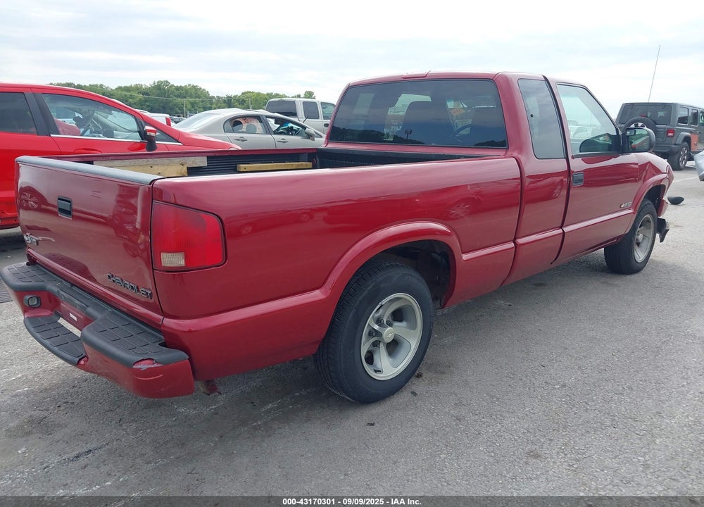 2002 CHEVROLET S-10 LS VIN: 1GCCS19W928230676