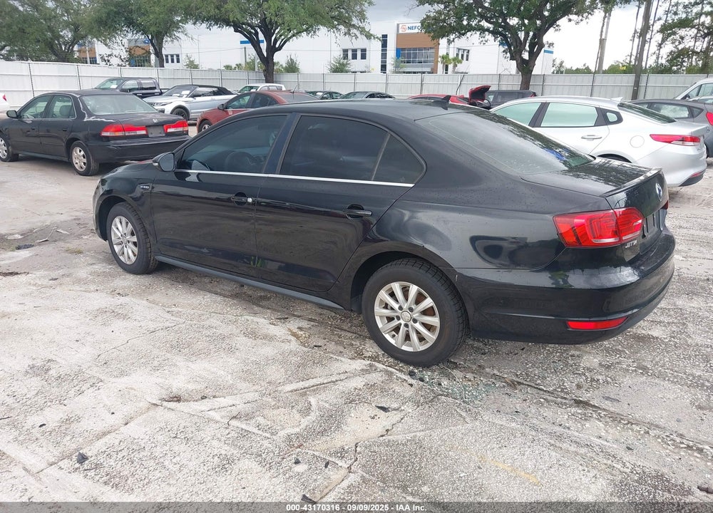 2013 VOLKSWAGEN JETTA HYBRID SE VIN: 3VW637AJ6DM260145