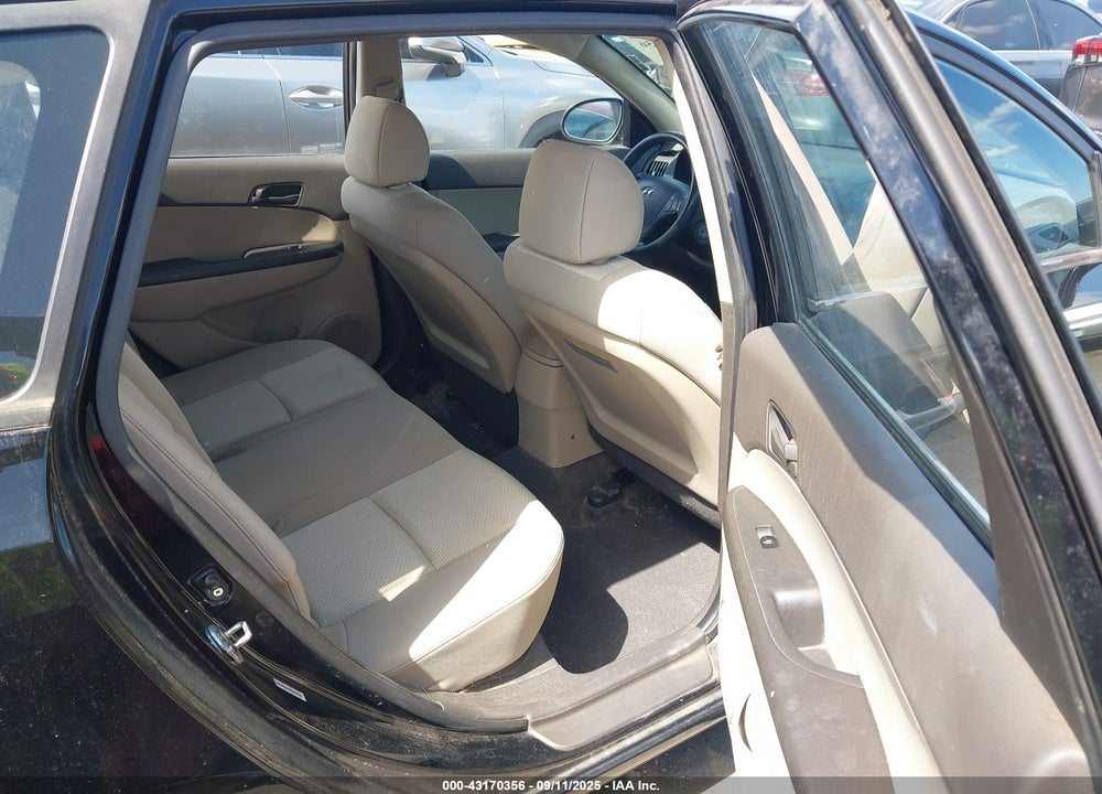 2010 HYUNDAI ELANTRA TOURING GLS VIN: KMHDB8AE9AU072647