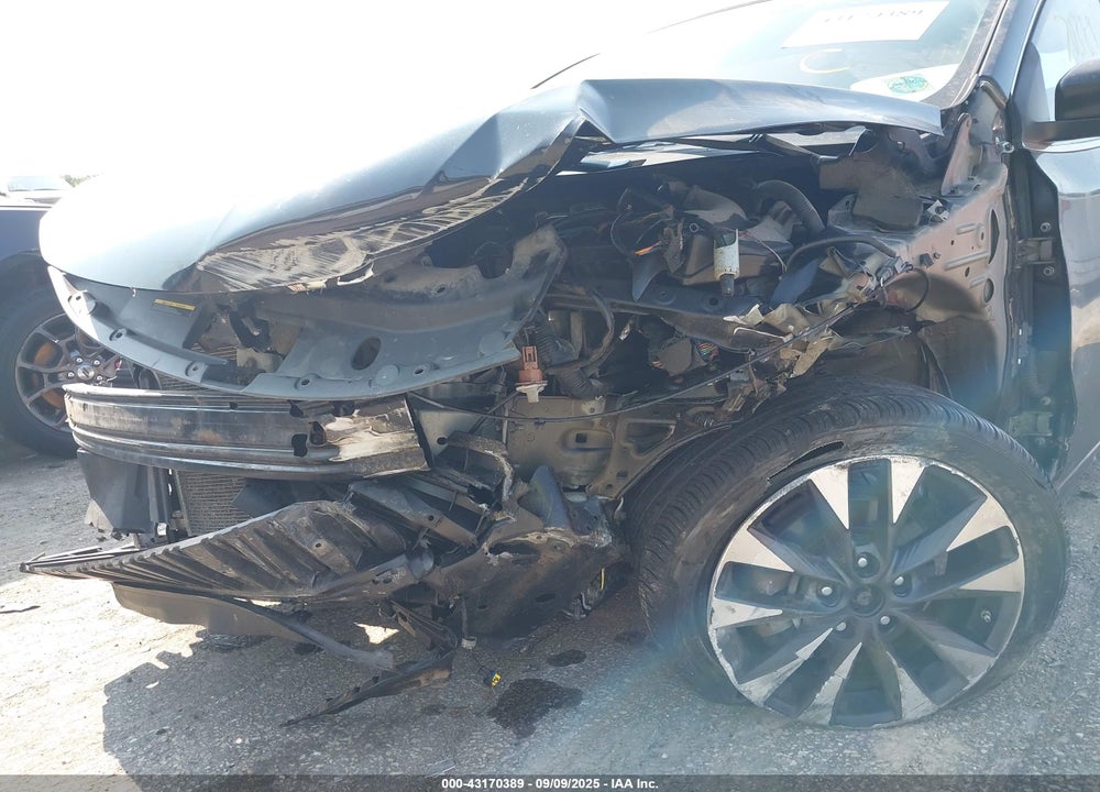 2016 NISSAN SENTRA SR VIN: 3N1AB7APXGY281701