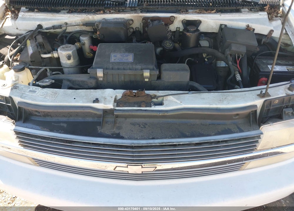 2000 CHEVROLET ASTRO VIN: 1GNDM19W5YB144945