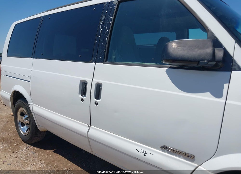 2000 CHEVROLET ASTRO VIN: 1GNDM19W5YB144945