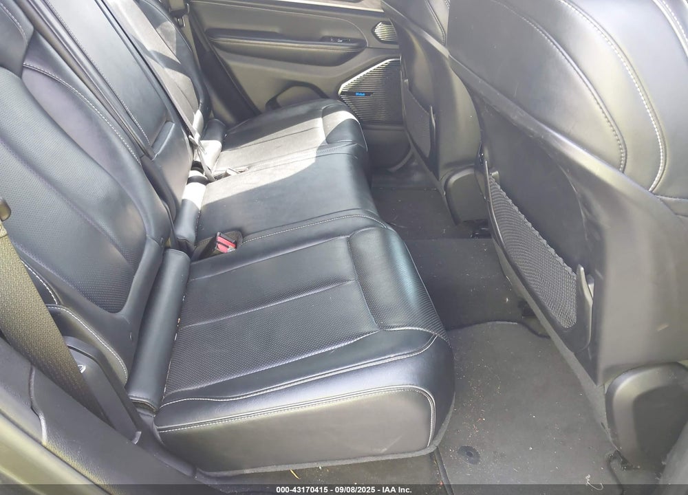 2022 JEEP GRAND CHEROKEE VIN: 1C4RJHDG5N8635976
