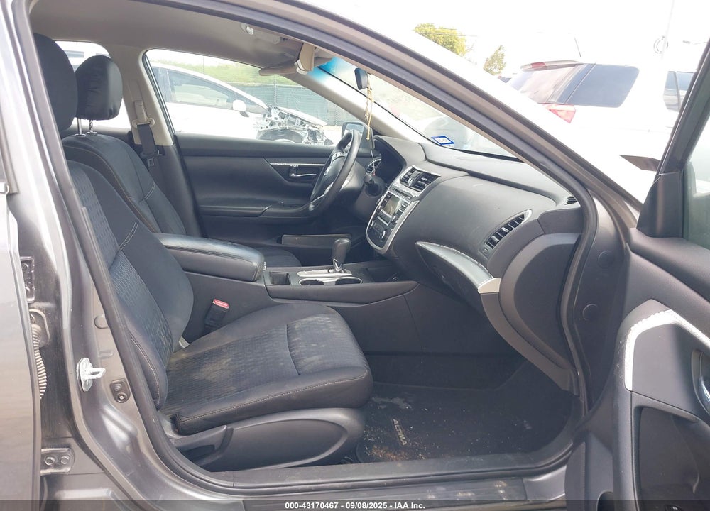 2017 NISSAN ALTIMA VIN: 1N4AL3AP3HC190921