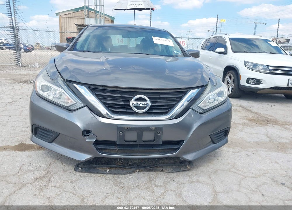 2017 NISSAN ALTIMA VIN: 1N4AL3AP3HC190921