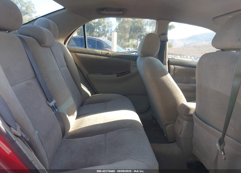 2005 TOYOTA COROLLA LE VIN: 1NXBR32EX5Z404461