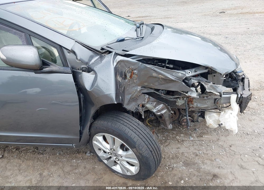 2013 HONDA INSIGHT VIN: JHMZE2H70DS005004