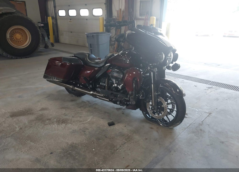 2019 HARLEY-DAVIDSON FLHXSE VIN: 1HD1PXL16KB959390
