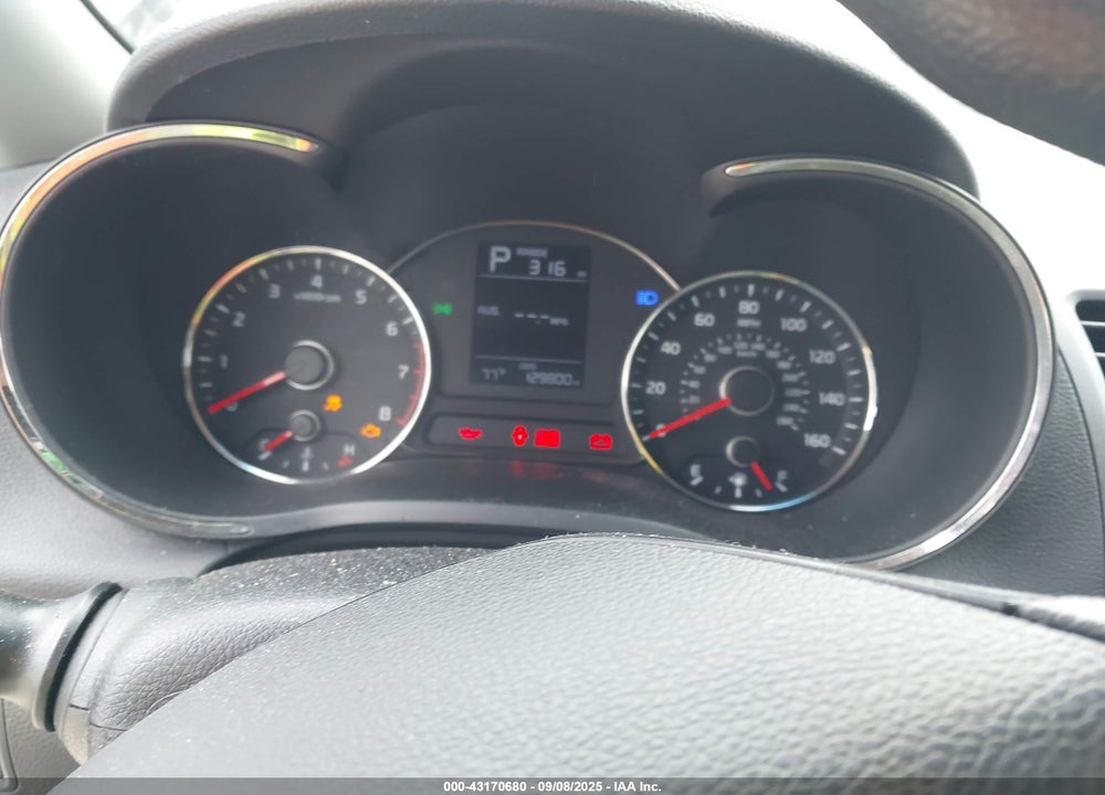 2017 KIA FORTE VIN: 3KPFK4A72HE115175