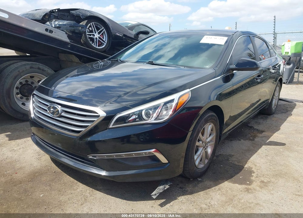 2015 HYUNDAI SONATA SE VIN: 5NPE24AFXFH152132