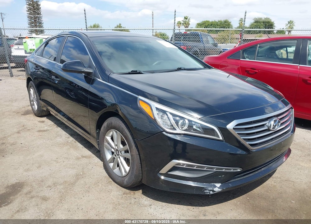 2015 HYUNDAI SONATA SE VIN: 5NPE24AFXFH152132