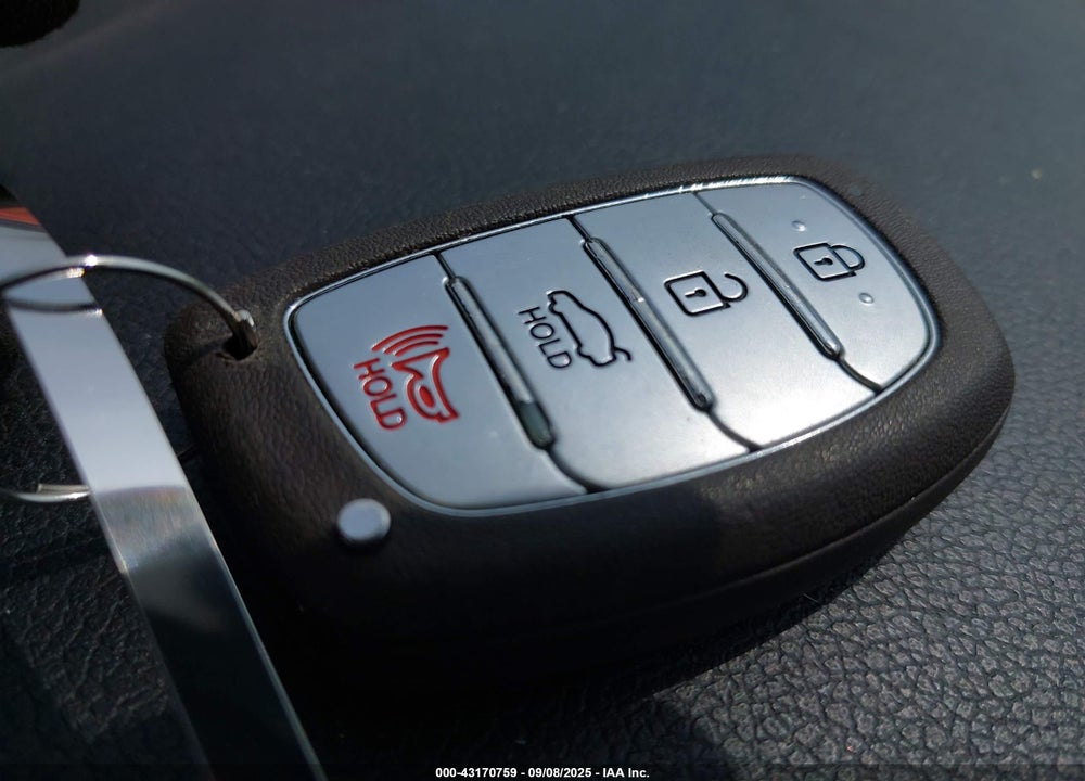 2016 HYUNDAI ELANTRA VIN: KMHDH4AE5GU608901