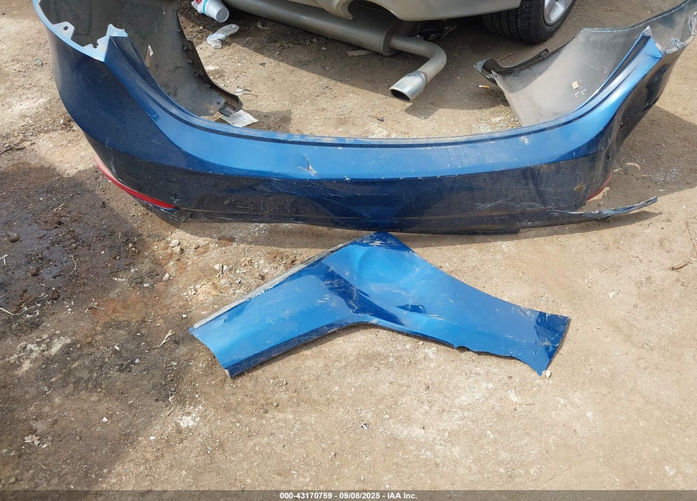 2016 HYUNDAI ELANTRA VIN: KMHDH4AE5GU608901