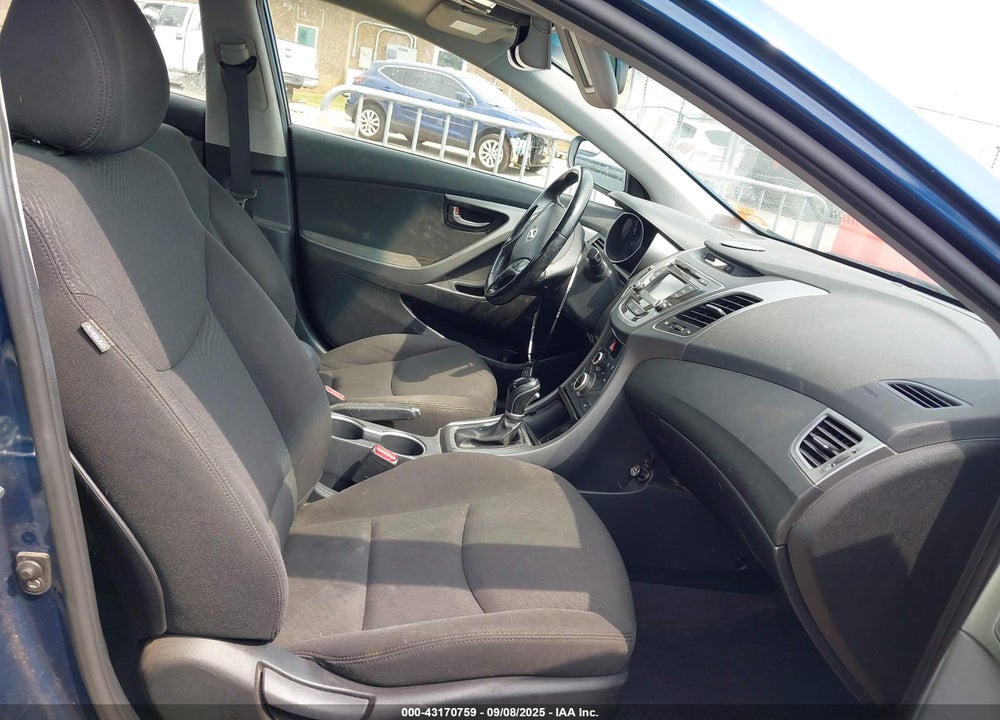2016 HYUNDAI ELANTRA VIN: KMHDH4AE5GU608901