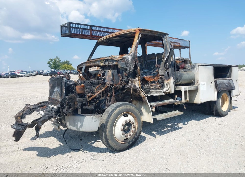 2001 STERLING TRUCK M 6500 VIN: 2FZAAHCT21AH77815