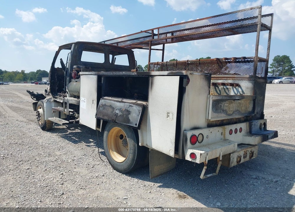 2001 STERLING TRUCK M 6500 VIN: 2FZAAHCT21AH77815