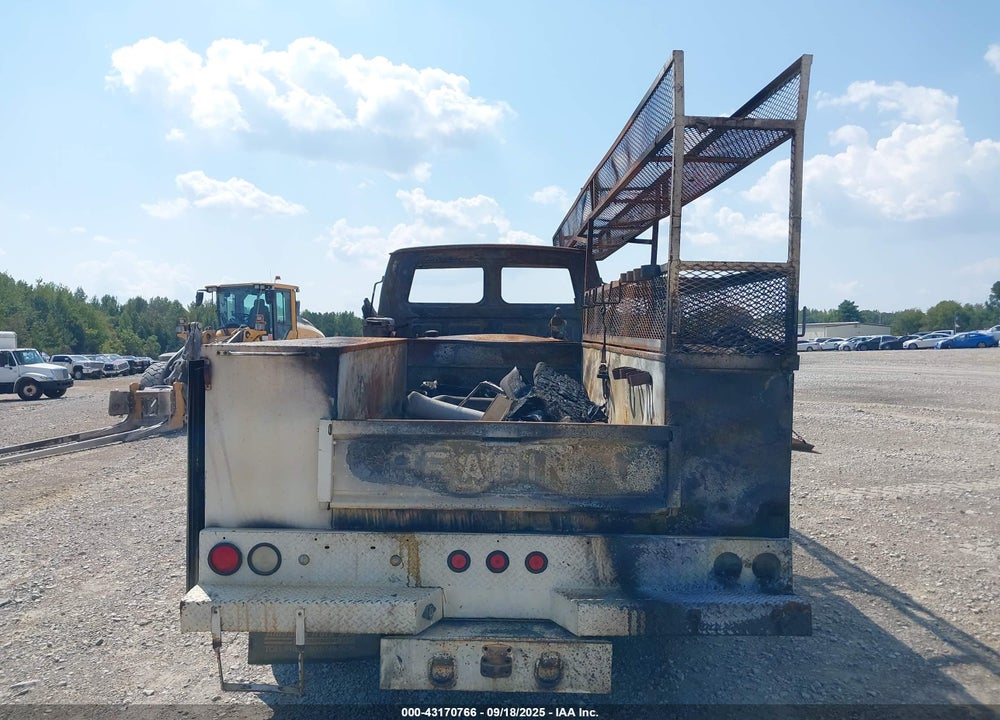 2001 STERLING TRUCK M 6500 VIN: 2FZAAHCT21AH77815