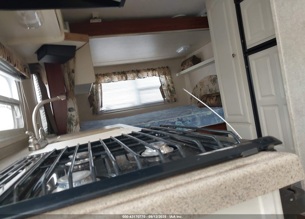 2006 UNDEFINED --- VIN: 4YDT21R226G923336