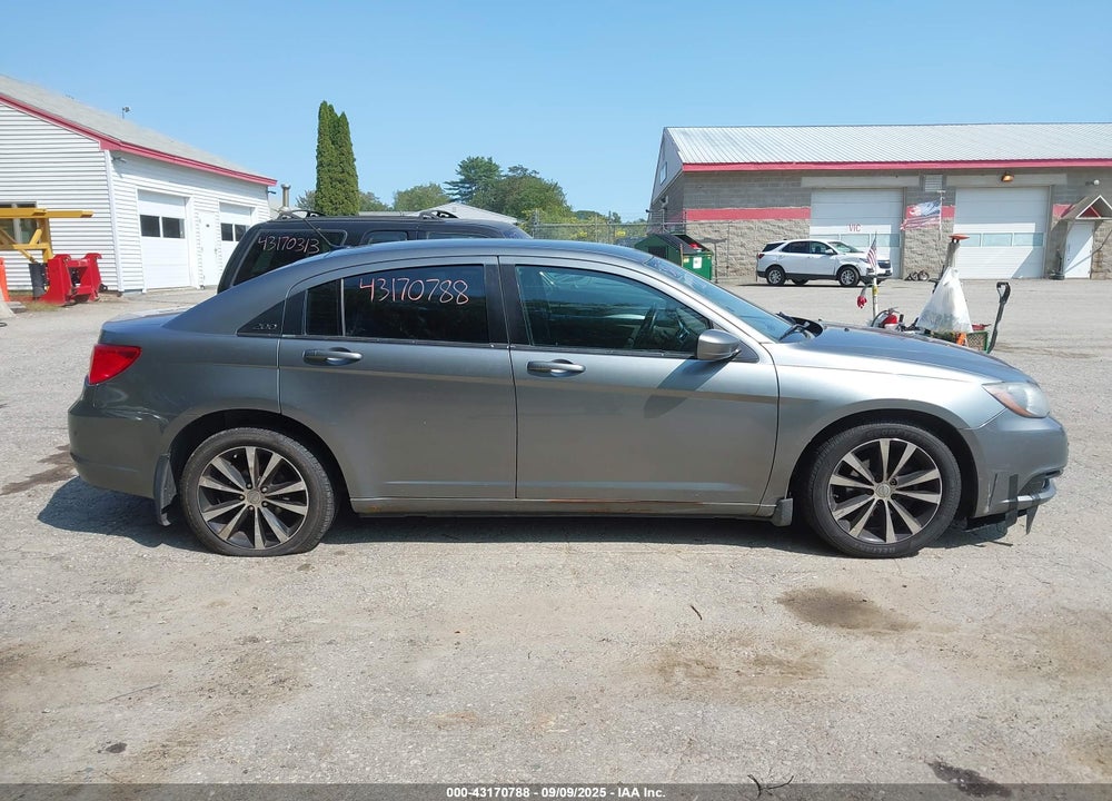 2012 CHRYSLER 200 VIN: 1C3CCBHG1CN106728