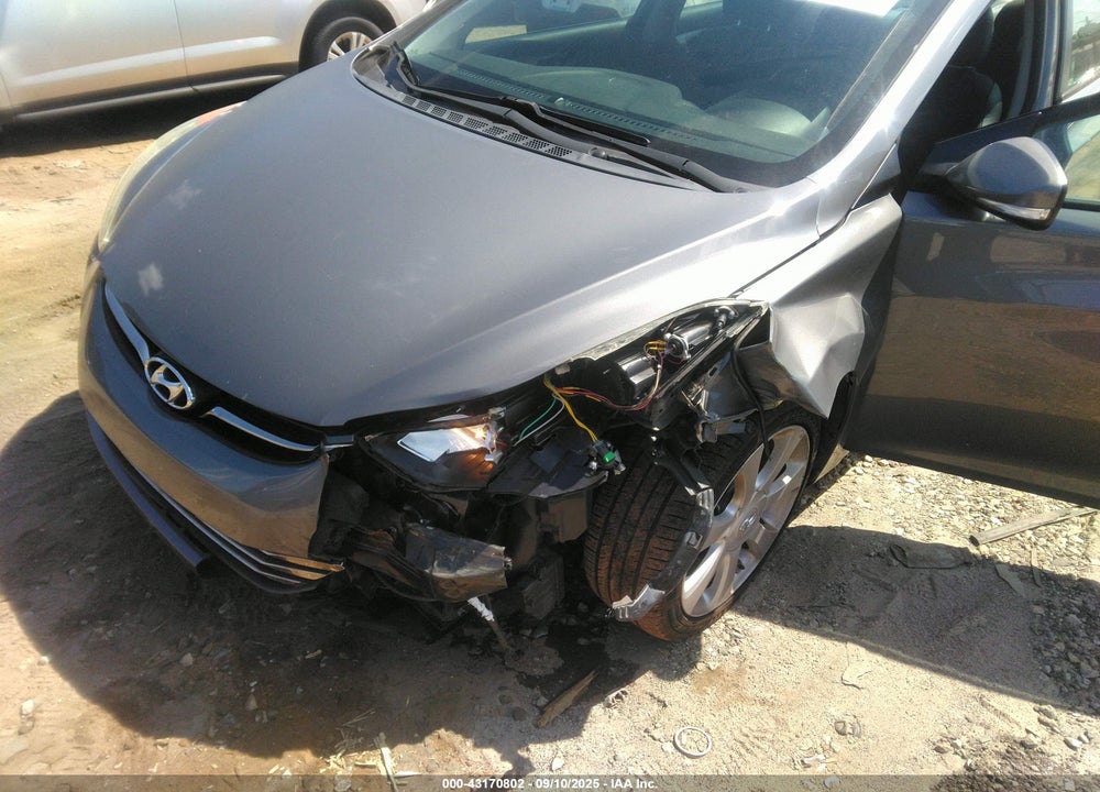 2013 HYUNDAI ELANTRA VIN: 5NPDH4AE9DH172886
