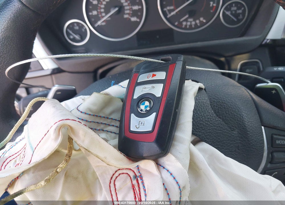 2016 BMW 3 SERIES VIN: WBA8E9G59GNT83246