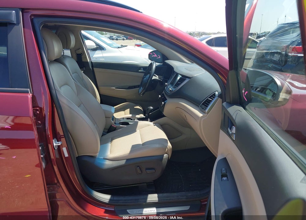 2017 HYUNDAI TUCSON LIMITED VIN: KM8J3CA23HU537801