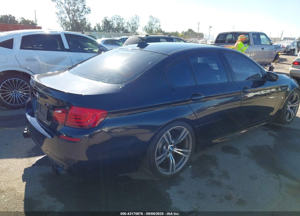 2013 BMW M5 VIN: WBSFV9C51DD095635