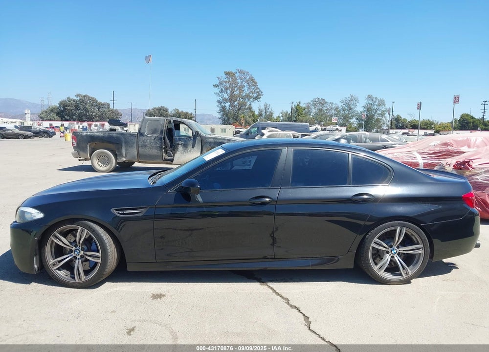 2013 BMW M5 VIN: WBSFV9C51DD095635