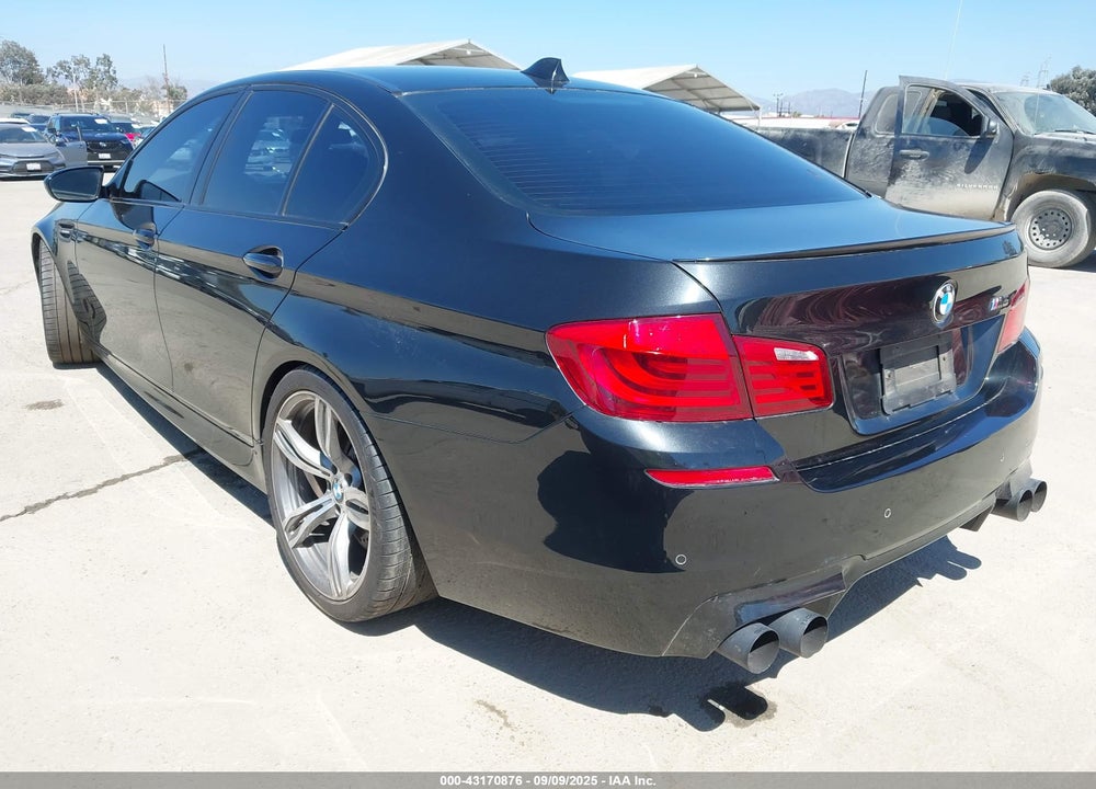 2013 BMW M5 VIN: WBSFV9C51DD095635