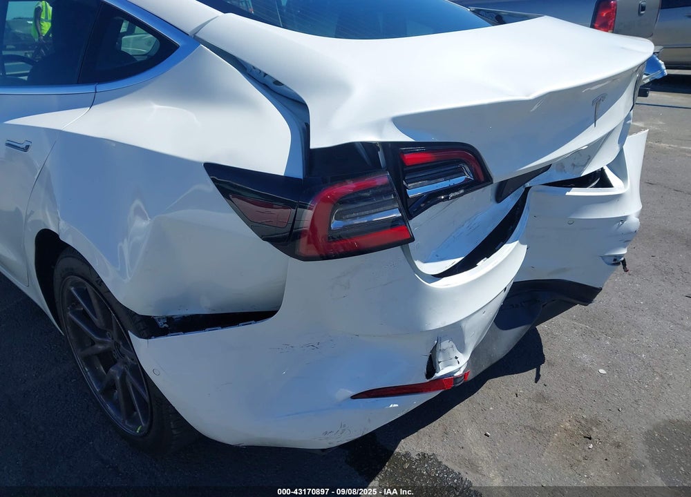 2018 TESLA MODEL 3 VIN: 5YJ3E1EA2JF162186