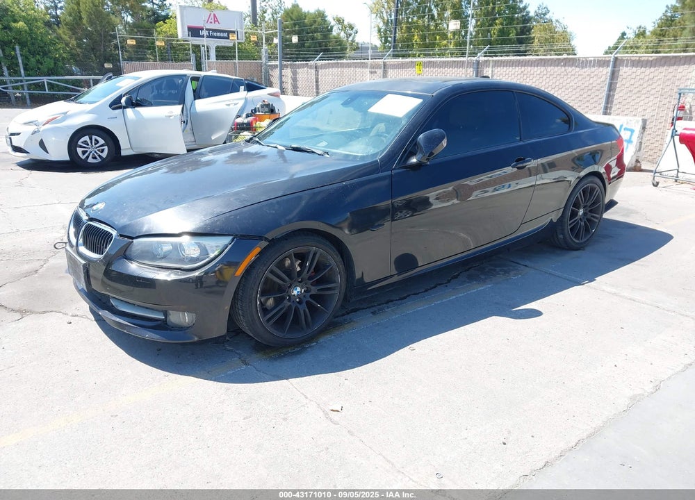 2011 BMW 3 SERIES VIN: WBAKE5C51BE573331