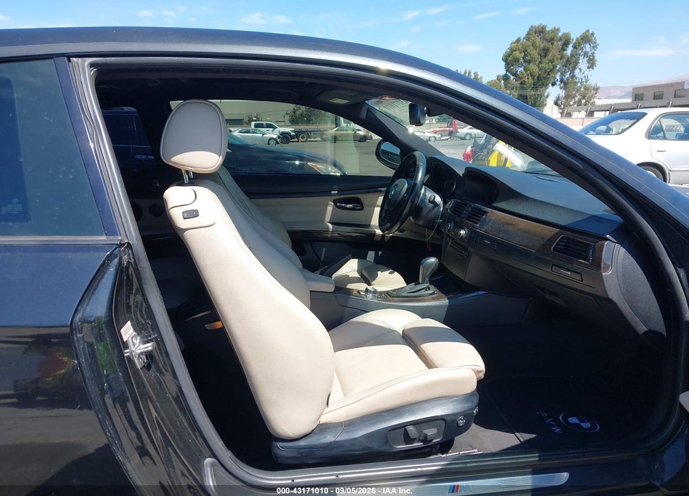 2011 BMW 3 SERIES VIN: WBAKE5C51BE573331