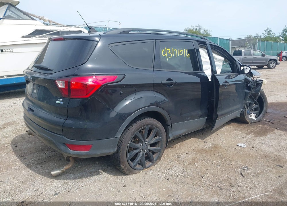 2019 FORD ESCAPE SE VIN: 1FMCU9GD4KUA94261