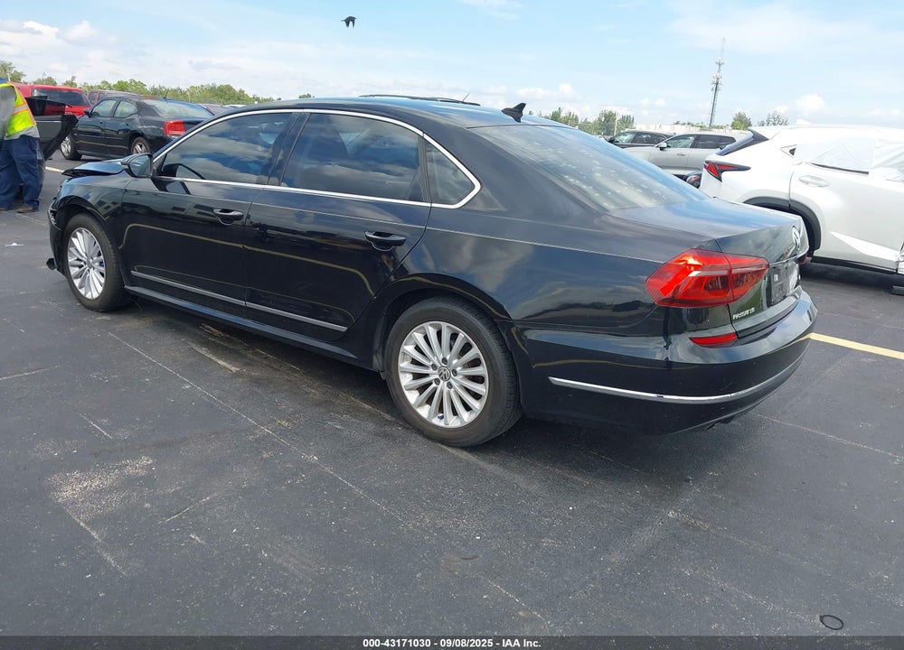 2017 VOLKSWAGEN PASSAT 1.8T SE VIN: 1VWBT7A33HC084548