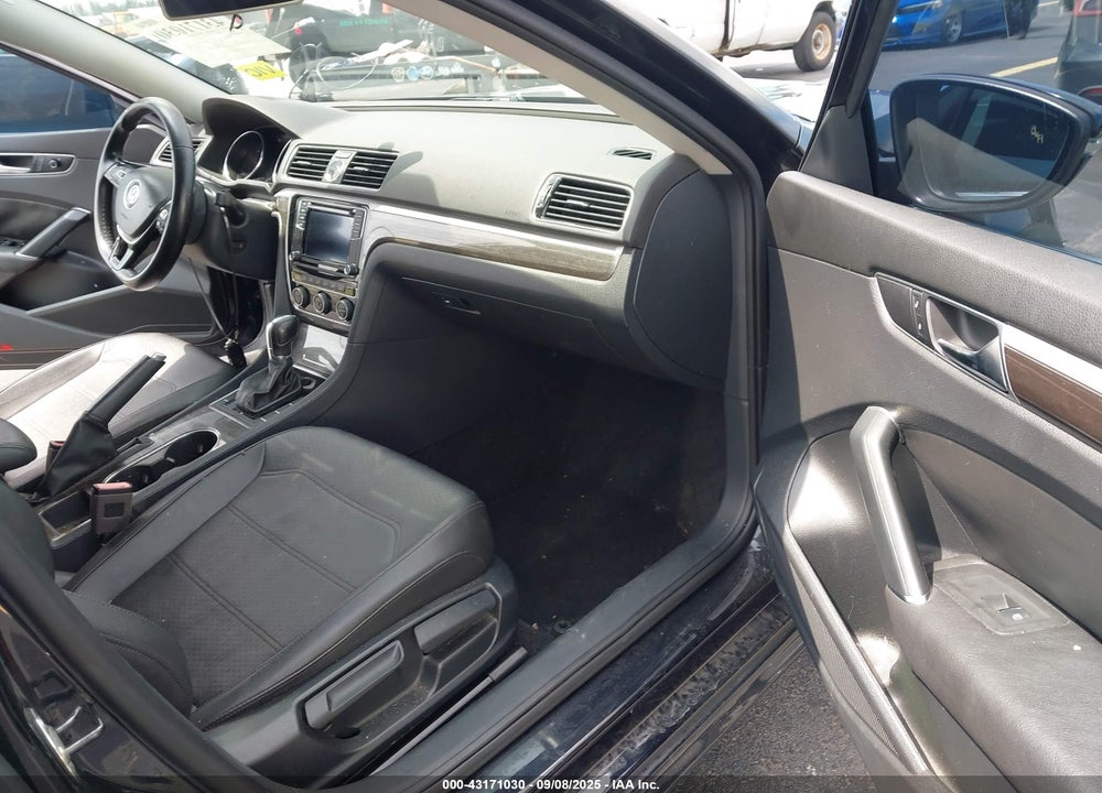 2017 VOLKSWAGEN PASSAT 1.8T SE VIN: 1VWBT7A33HC084548