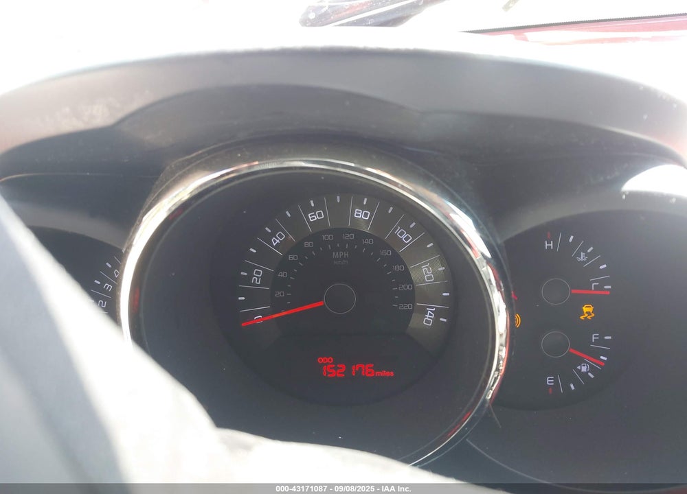 2011 KIA SOUL SPORT VIN: KNDJT2A20B7220353