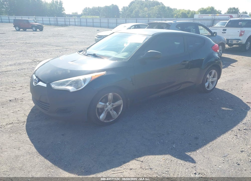 2013 HYUNDAI VELOSTER BASE W/GRAY VIN: KMHTC6AD2DU102581