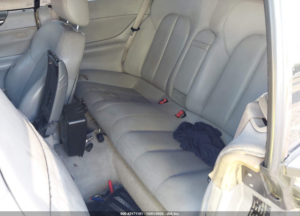 2000 MERCEDES-BENZ CLK 320 VIN: WDBLK65G4YT052577