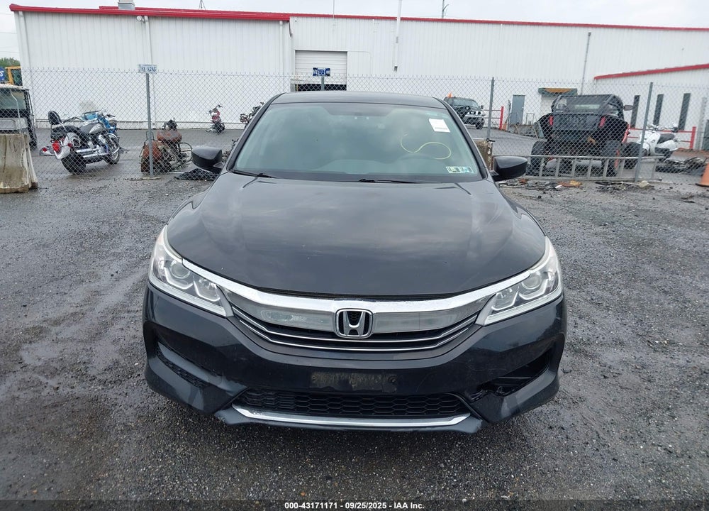 2017 HONDA ACCORD VIN: 1HGCR2F38HA305320
