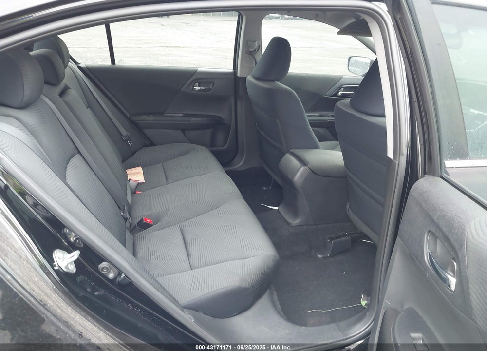 2017 HONDA ACCORD VIN: 1HGCR2F38HA305320