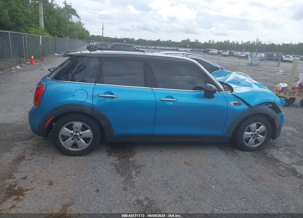 2016 MINI HARDTOP COOPER VIN: WMWXU1C58G2D11769