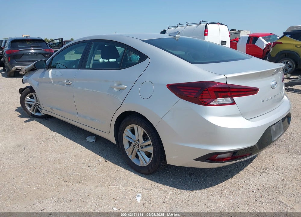 2019 HYUNDAI ELANTRA VIN: 5NPD84LF3KH416938