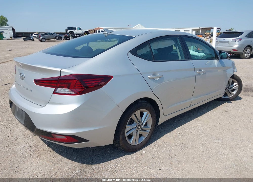 2019 HYUNDAI ELANTRA VIN: 5NPD84LF3KH416938